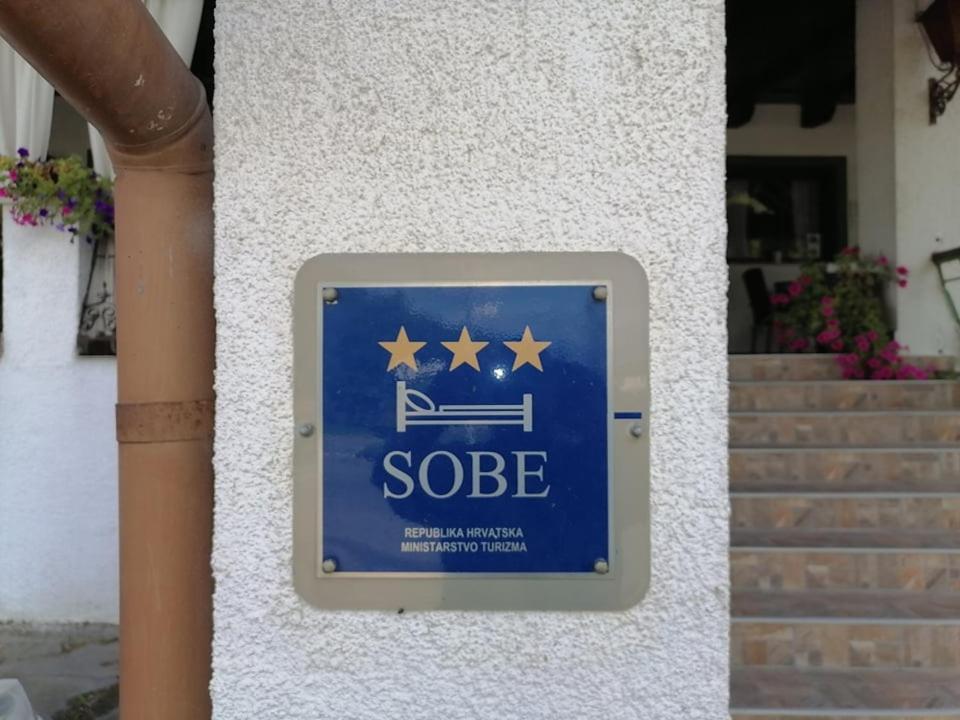 Sulentic Sobe I Restoran Bed and Breakfast Virovitica Buitenkant foto