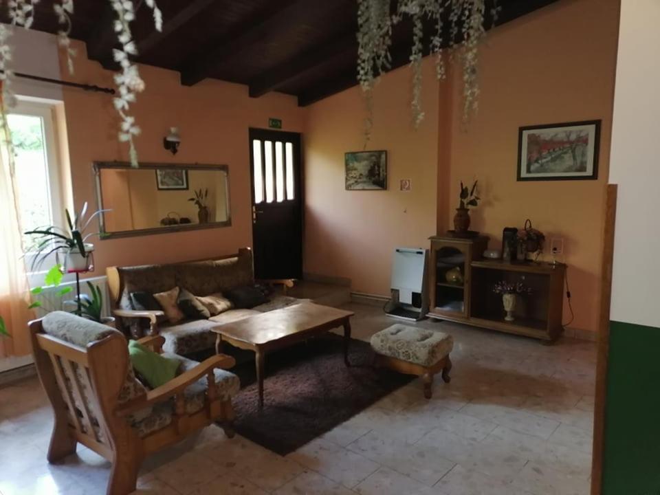 Sulentic Sobe I Restoran Bed and Breakfast Virovitica Buitenkant foto