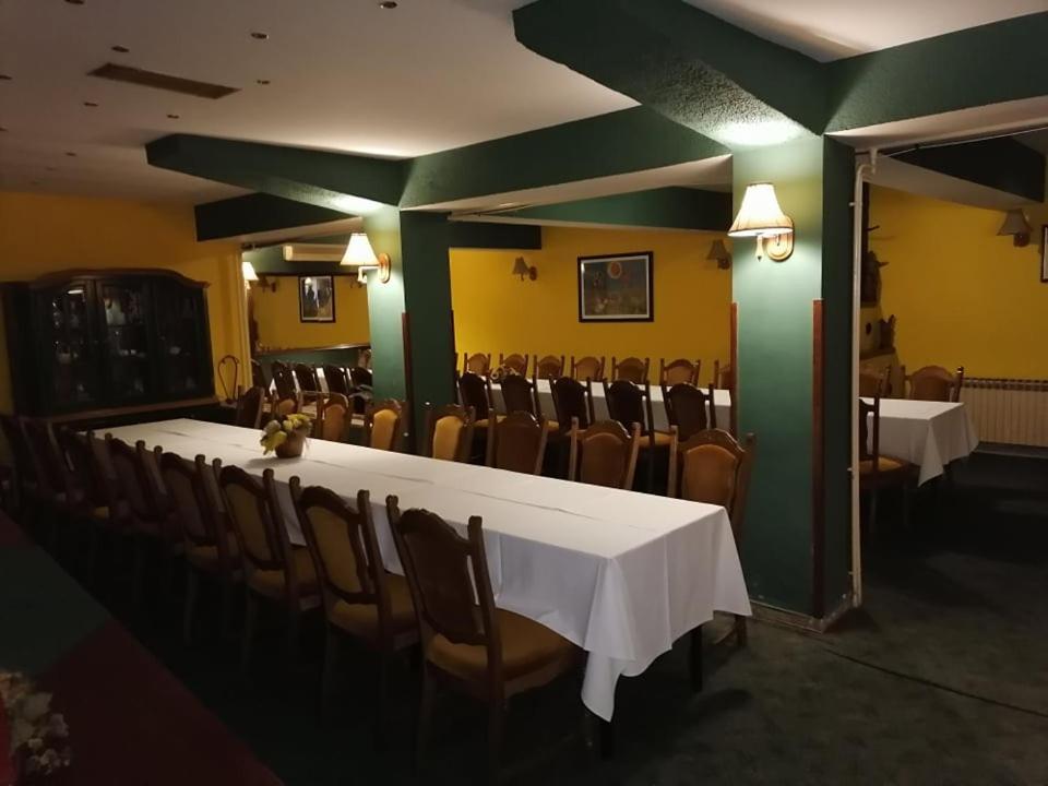 Sulentic Sobe I Restoran Bed and Breakfast Virovitica Buitenkant foto
